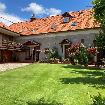 Penzion U Svateho Prokopa Stredokluky Exterior photo